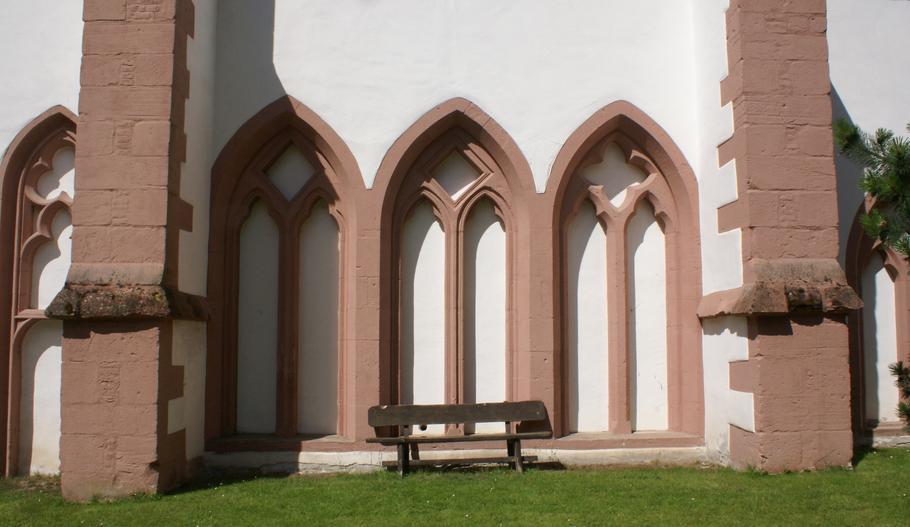 Holzbank vor dem M?nchsdormitorium